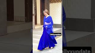 Mahira Sharma Looking Stunning