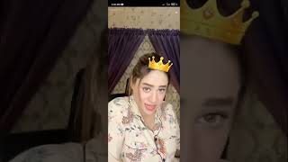Gur Fifi Hot Mood Ma Dance Kr Rhe Sath Sath ,