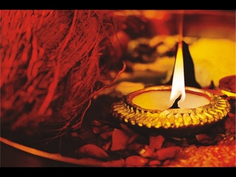 Om Jai Jagdish Hare (with English lyrics)