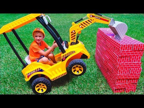 Máy kéo phá vỡ các bức tường Vlad cưỡi trên bánh xe điện để giúp đỡ đứa trẻ
