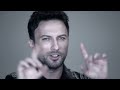 Tarkan - Aşk Gitti Bizden (Official Video + Lyrics) klip izle