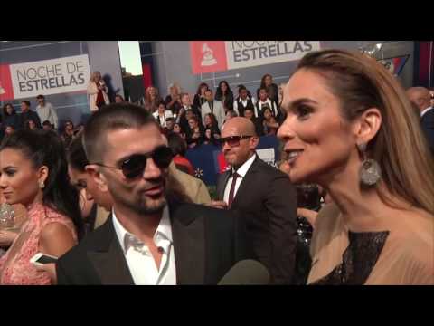 Latin Grammy: Juanes y Karen MartĂnez hablan de su amor