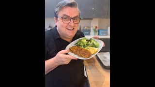 SIMON'S CRAB CAKES with BUTTER SAUCE