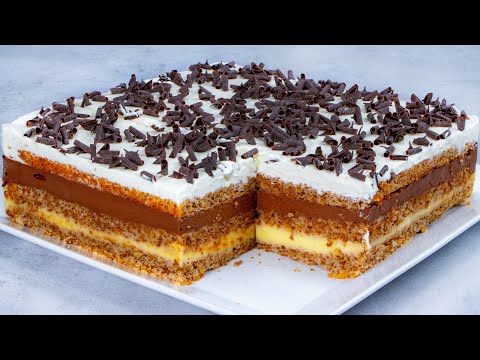 With vanilla cream and chocolate. The ideal cake for each family holiday!