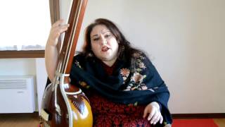 Marged Trumper canta thumri in raga Desh (canto indiano)