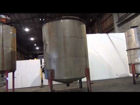Used-5000 gallon 304 Stainless Steel vertical mix tank with an agitator - stock # 44375008