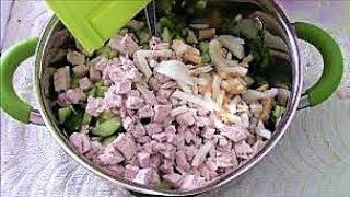 Лето, жара! Самое время есть окрошку! Супер ВКУСНАЯ ОКРОШКА на кефире с минералкой! Лето, жара! Самое время есть окрошку! Супер ВКУСНАЯ ОКРОШКА на кефире с минералкой!