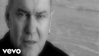 Watch Jimmy Barnes Blue Hotel video