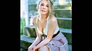 Watch Leann Rimes Swingin video