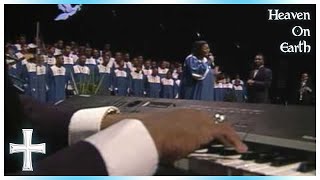 Watch Mississippi Mass Choir Yes video
