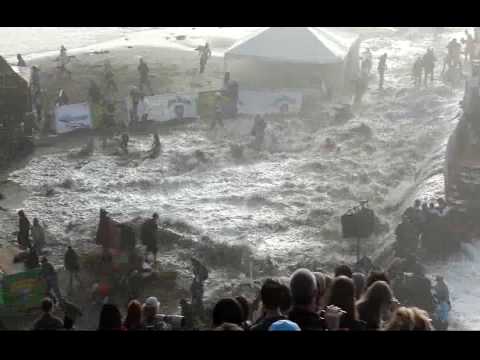 Massive rogue wave injures crowd at the Maverick's Surf contest on 2/13/10