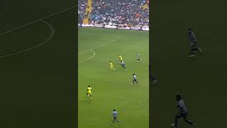 Gravillonun Müthiş Şutu Direğe Takıldı