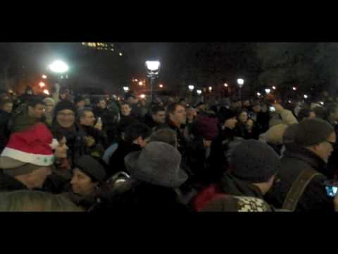 A musical holiday parade!