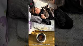 Köpek Sahibinin Hayatını Kurtarıyor..