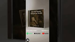 Eski Bir Resme Bakıpta Mı Sevdin