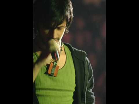 Akhiyan nu ran dy- Atif Aslam Live A tribute to Reshma