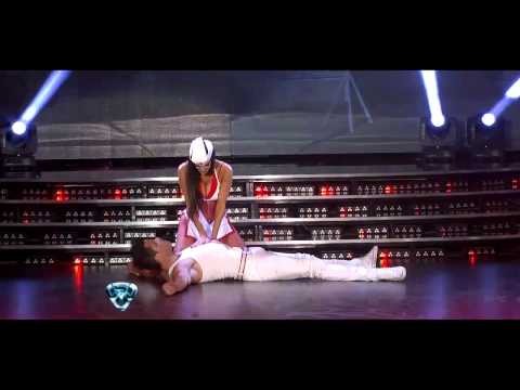 Showmatch 2012 - Andrea RincĂłn bailĂł un regaettĂłn de alto voltaje