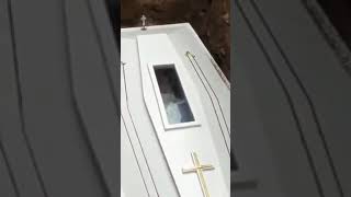 Viral Manado Jenazah Melambaikan Tangan Saat Pemakaman