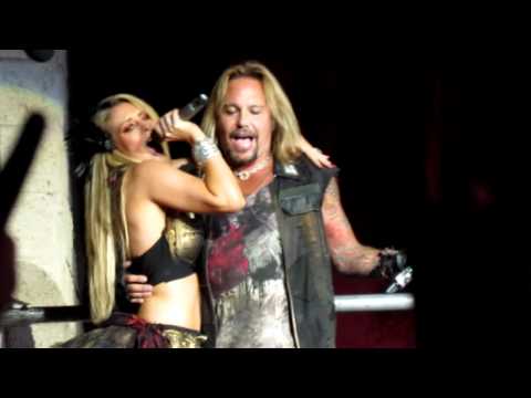 Wild side intro to the motley crue show 7-2-11