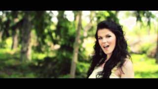 Saara Aalto - Out Of Sight, Out Of Mind (Official Music Video)
