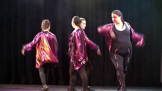 Apresentação de Street dance - Moonlight Escola de Música & Dança