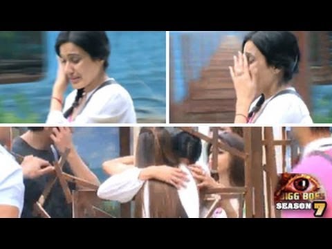 Bigg Boss 7 14th October 2013 FULL EPISODE Kamya Breaks Down CRYING