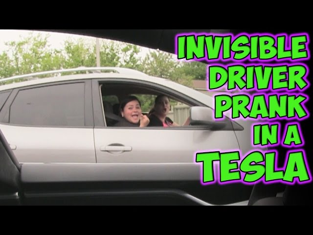 No Driver In A Tesla On The Highway Prank - Video