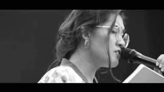 Watch Monita Tahalea The Sound Of Silence video