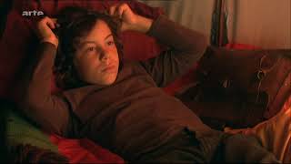 La Fonte des neiges (2008) Leo wakes up in a tent at a nudist camp | Kids in Mov