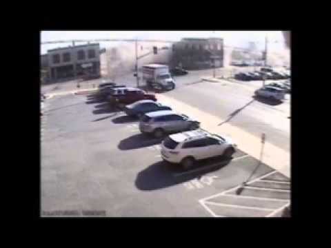 Car Crashes Into Building And It Collapses Car Crashes Into Building And It Collapses
