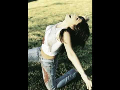 Reyhan Karaca - Ayna Ayna Reyhan Karaca - Ayna Ayna klip izle