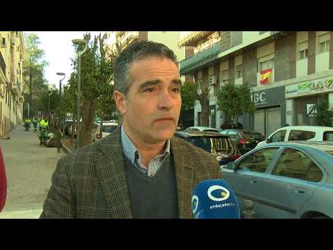 La calle Fermín Palma cuenta ya con riego y césped artificial