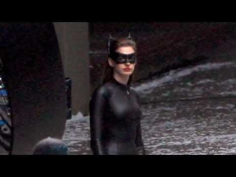 Anne Hathaway's Paparazzi Rap set to her Catwoman photos 0121 