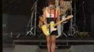 Watch Linoleum Shes Sick video