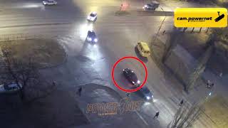 Видео ДТП (авария г. Волжский) ул. Карбышева ул. Бульвар Профсоюзов 26-11-2018 08-10 от Телеканал ВОЛЖСКИЙ ПЛЮС от POWERNET, бульвар Профсоюзов, Волжский, Россия