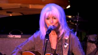 Watch Emmylou Harris Jupiter Rising video