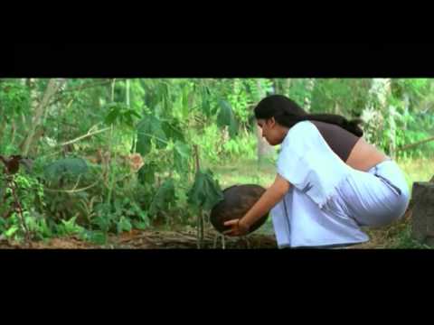 Kousalya aunty hot navel show in saree competetion
