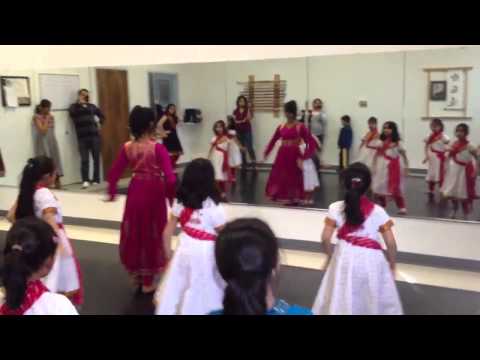 Sia Dance Aawara bhaware