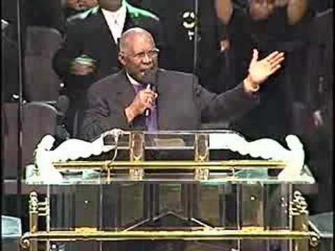 Higher GROUND'- Pastor E.Dewey Smith Jr Singing Old School HYMN - VXV ...