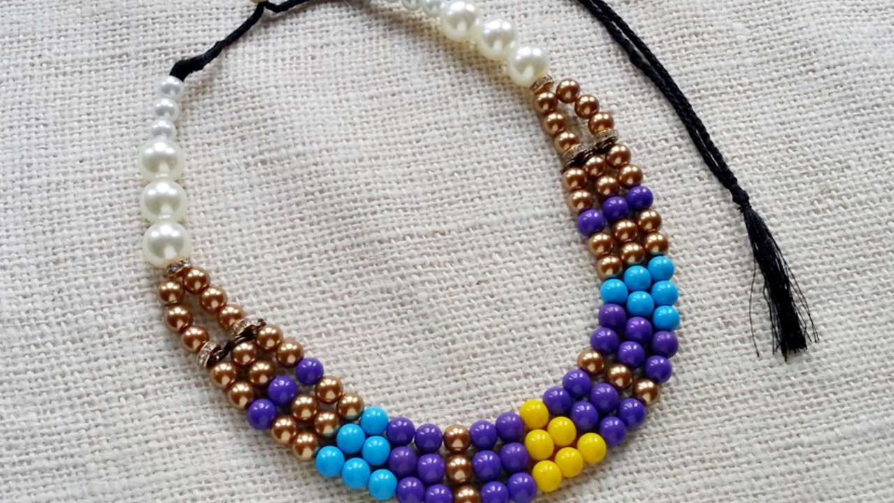 Southwest style beaded necklace with fetish