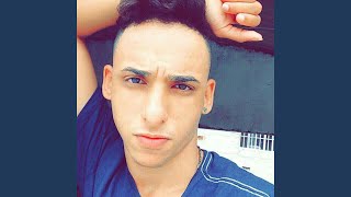 Chama A Larissa