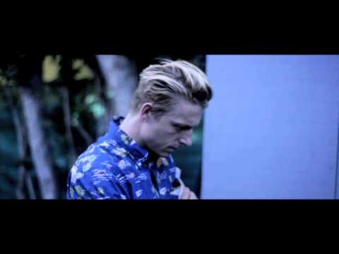Bent Van Looy - Round The Bend - Trailer 4 - Hangover
