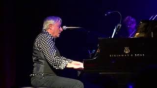 Watch Leon Russell Of Thee I Sing video