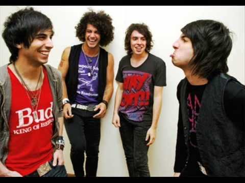 Cash Cash-Breakout