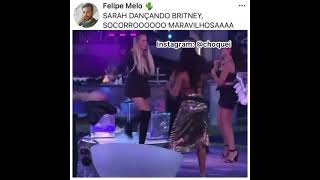 Sarah Dançando Britney