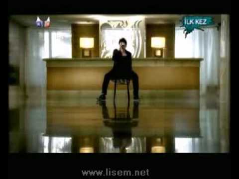 Faruk K Havasizim(TuRkIsH PoP 2009) Video Klip 2009 Faruk K Havasizim(TuRkIsH PoP 2009) Video Klip 2009 klip izle
