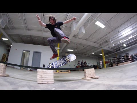 Tech Skateboarding! - BigFlip Frontside Hurricane?!