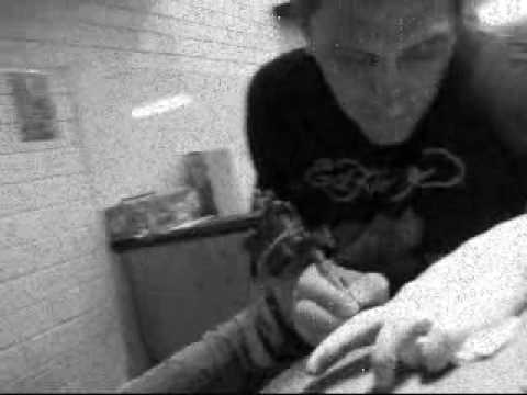 video of antonella from vasto italy getting tattooed in australia