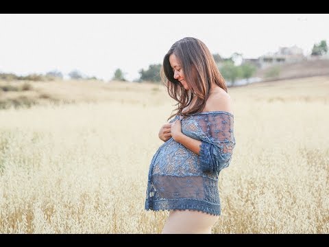 Pregnancy Photoshoot In Studio and Outside by Ana Brandt