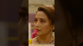 Husbands Cute Surprise For Madhuri Dixit In Maja Ma Ft. Gajraj Rao